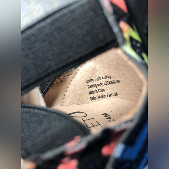 Monkey Feet Multicolor Chevron Kids Slippers with Bow NWOT 18-24M - Picture 15 of 16